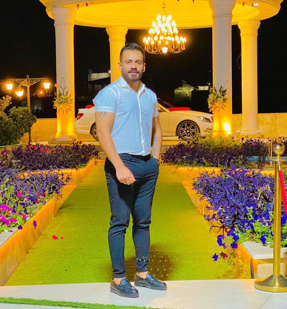 مهرداد پازواری کنایه